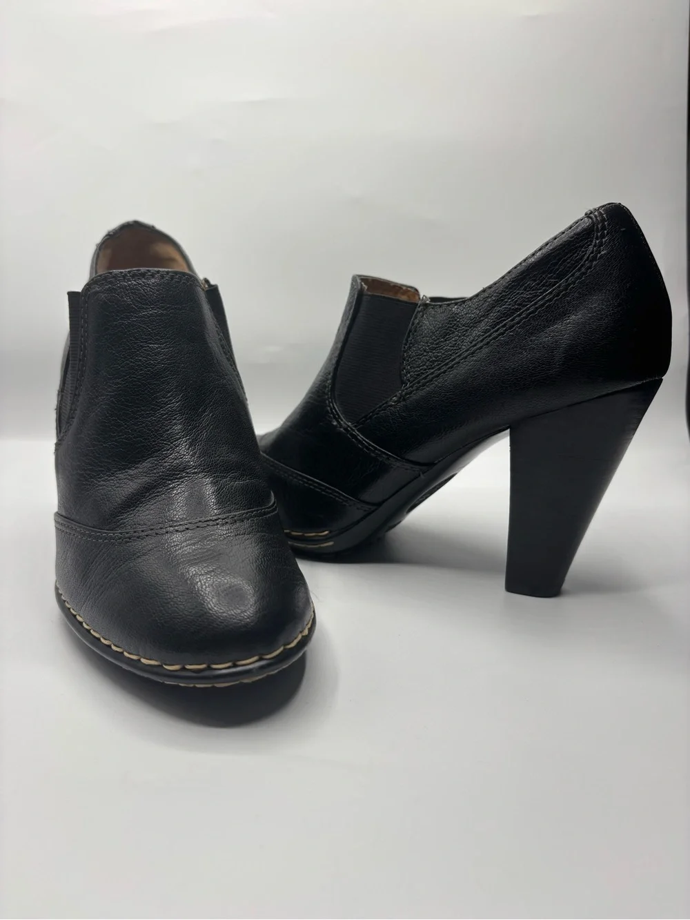 Sofft Simola Black Leather Chelsea Bootie Block Heel Boots Sz 7.5M Western Boho